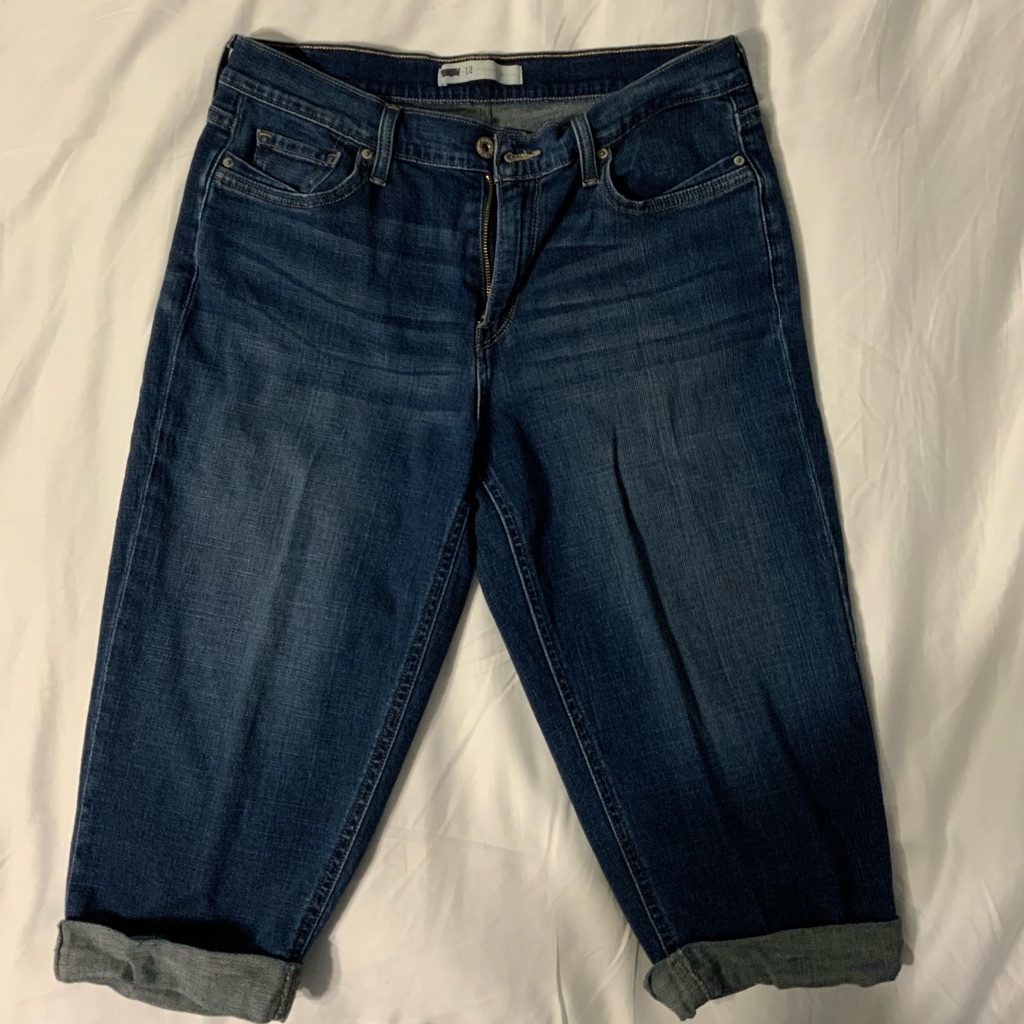 Levi Brand Capri Size 12